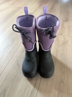 Muck Kids Waterproof Winter Boots in Purple and Black